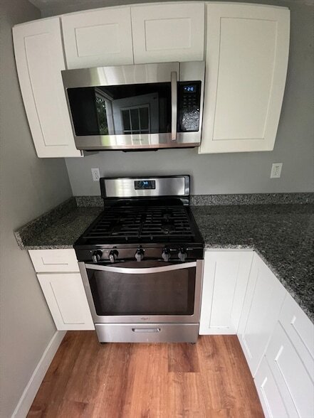 Foto del edificio - 76 Houlton St