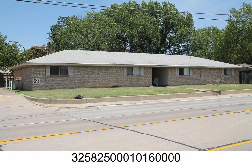 Primary Photo - 3221 W Shady Grove Rd