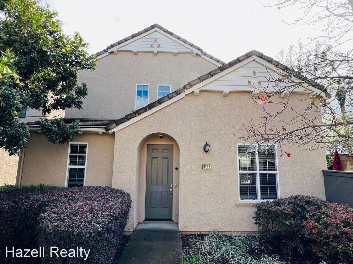 3 br, 2.5 bath House 6133 Rolkingham Ln House for Rent in