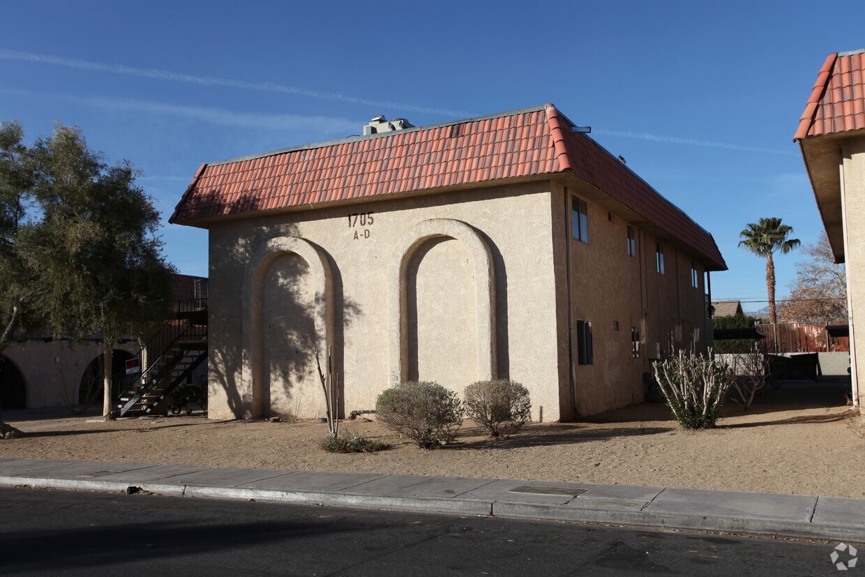 Building Photo - 1705 Cordoba Ln