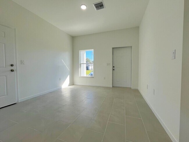 Building Photo - BRAND NEW 2/2/1- SW LEHIGH ACRES