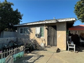 Building Photo - 595 E 6th St