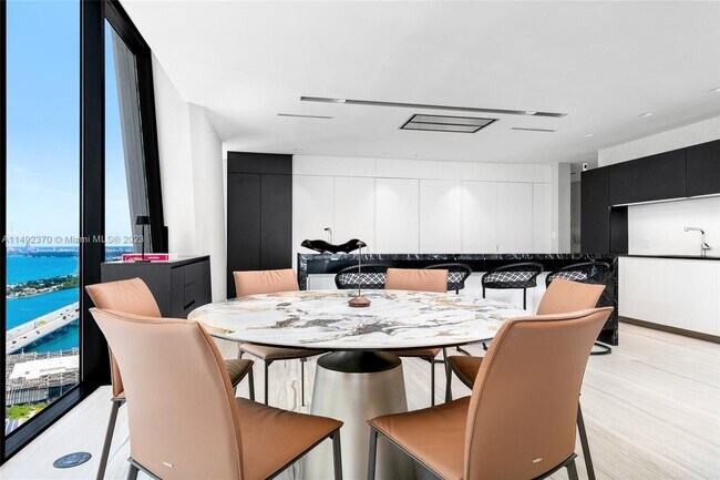 Building Photo - 1000 Biscayne Blvd