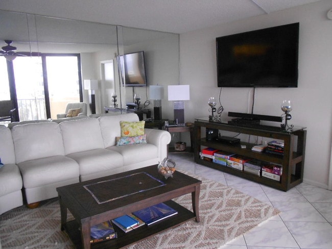 Building Photo - 2800 N Ocean Dr