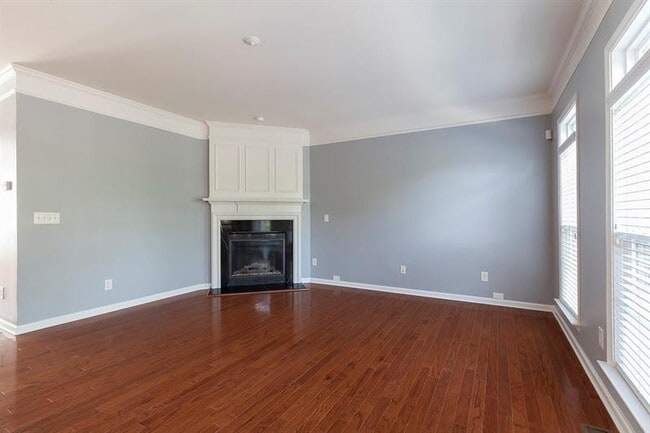 Building Photo - 3357 Cumberland Club Drive