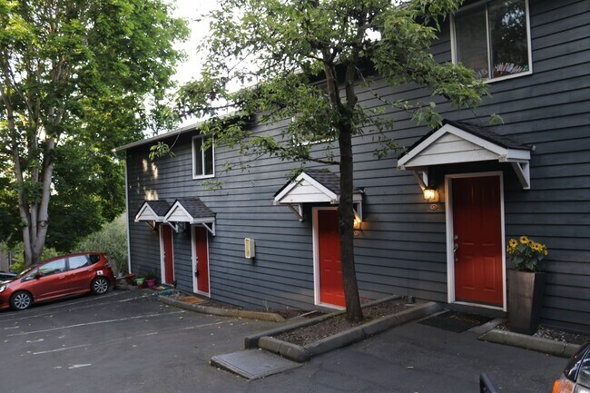 Foto del edificio - Secluded, Private Townhouse in Queen Anne