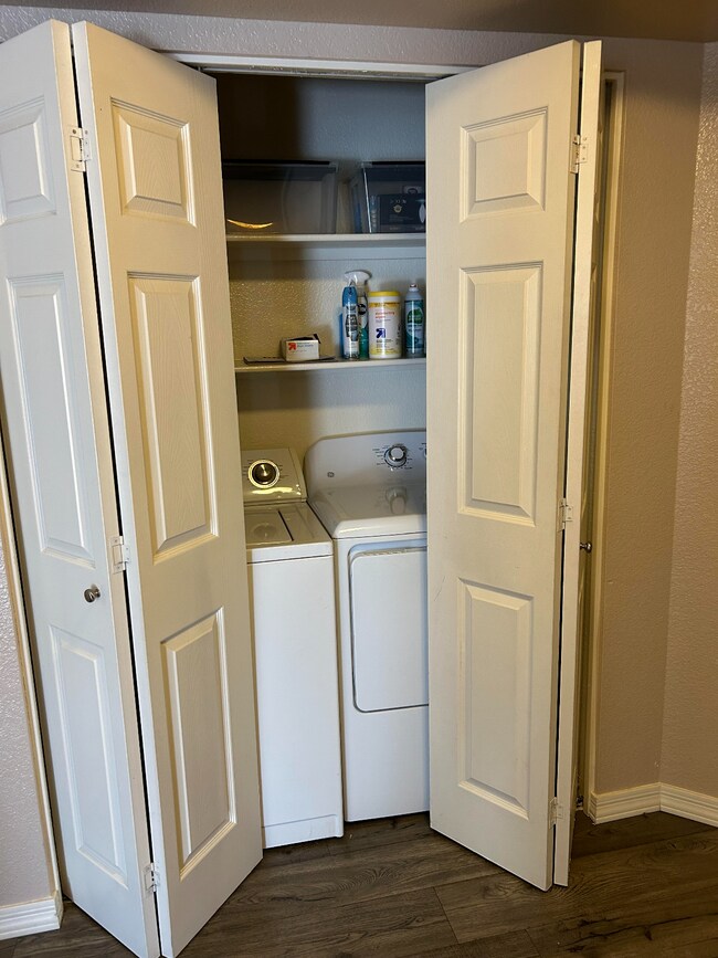 Foto del edificio - 1331 W Baseline Rd