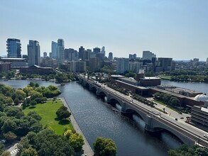 Building Photo - 8 Museum Way