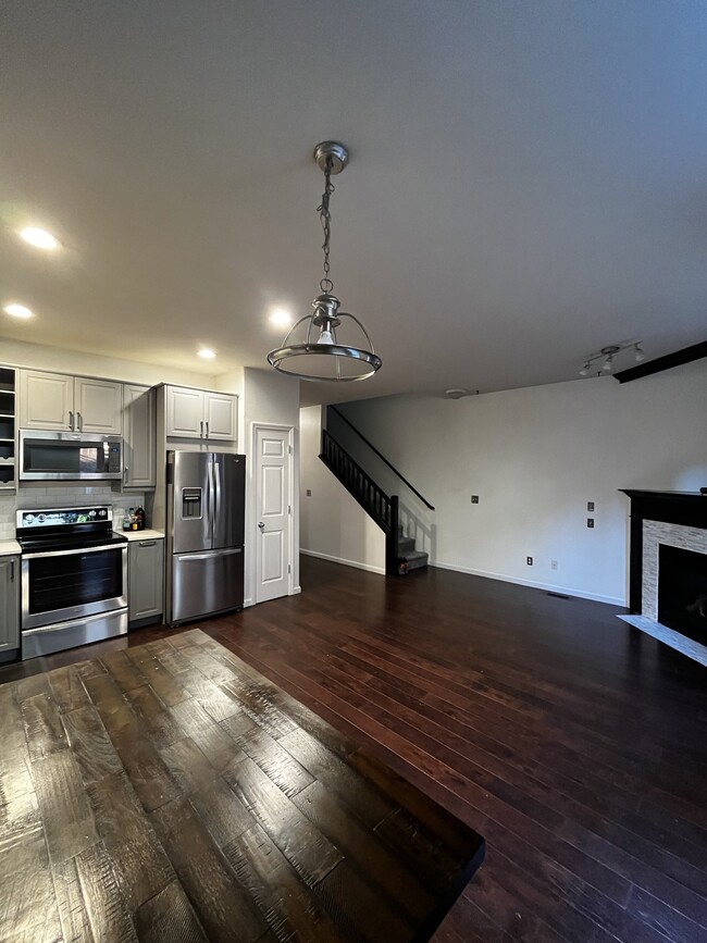 Building Photo - 20166 SW Lucas Oaks Ln