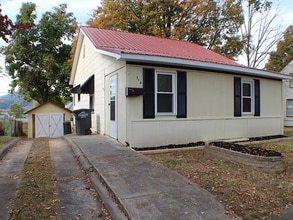 Building Photo - 714 Myrtle St