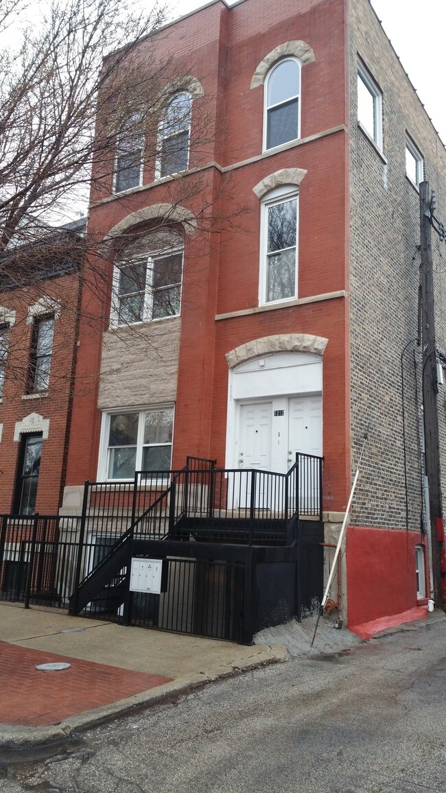 1212 W Hubbard St, Chicago, IL 60642 Apartments Chicago, IL