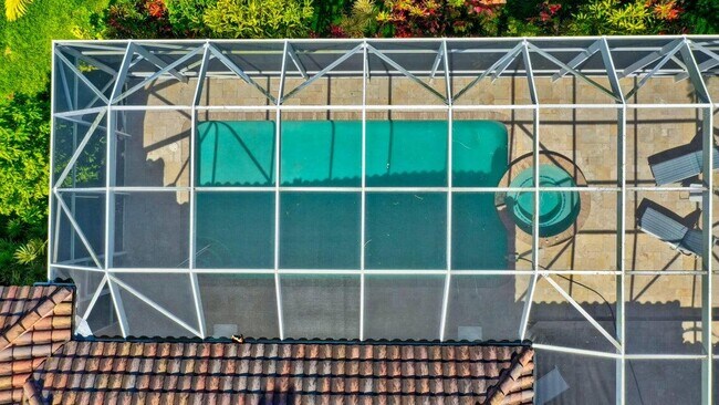 Foto del edificio - 8304 Desmond Dr