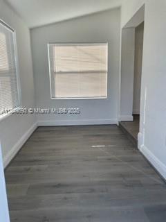 Foto del edificio - 1545 NW 68th St