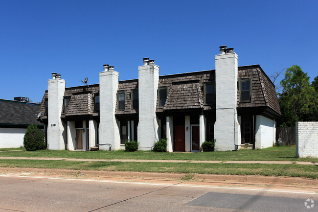 Primary Photo - Raintree Place