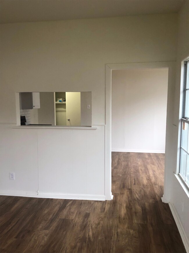Foto del edificio - 939 Avondale Ave
