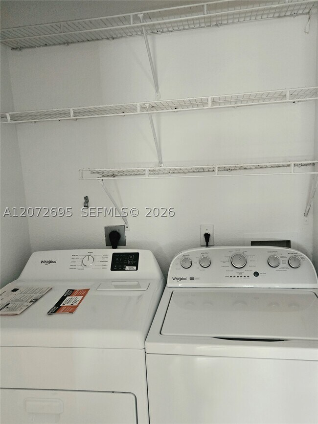Foto del edificio - 6900 NW 179th St