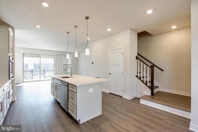 Building Photo - 3511 Lucca Ln