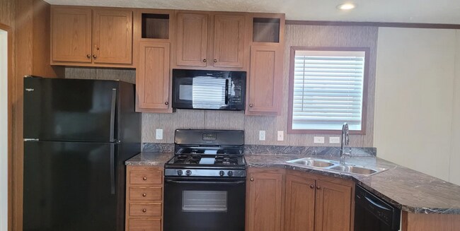 Foto del edificio - 300 Hunt Club Dr