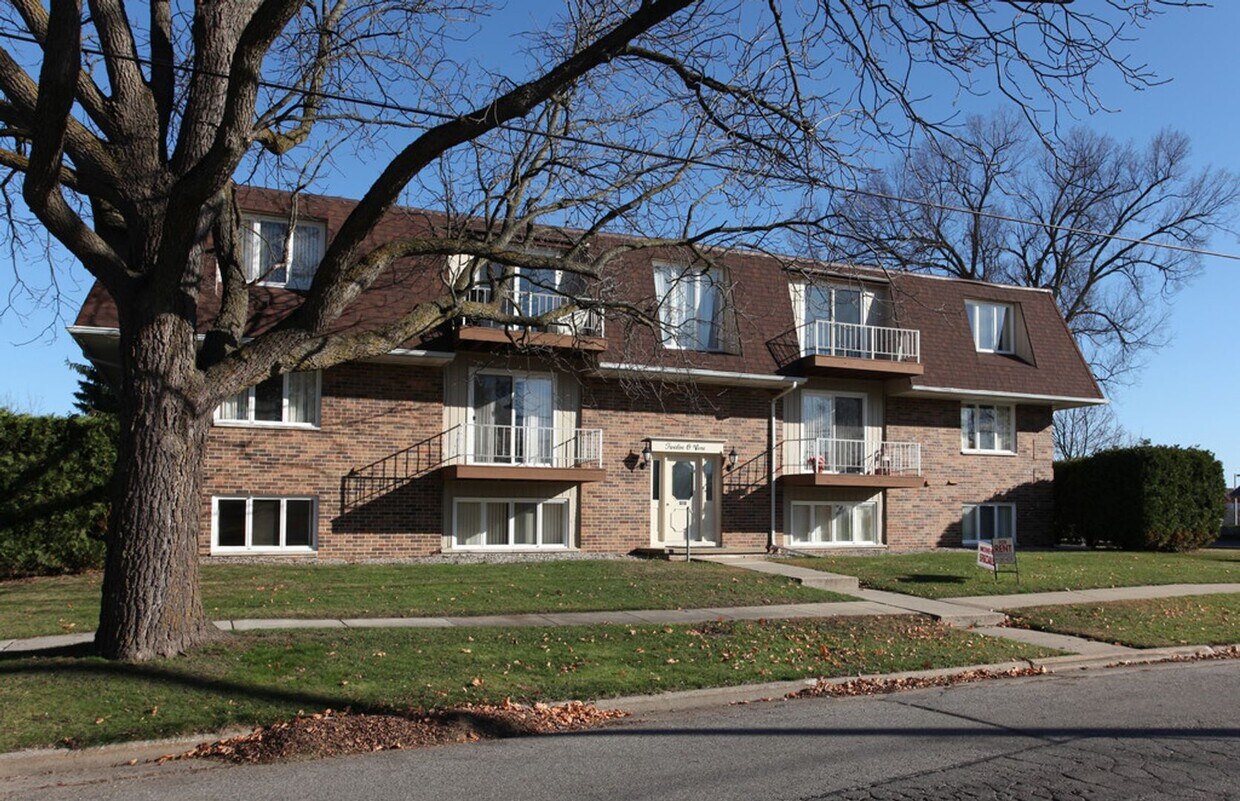 Foto del interior - Degroff Apartments LLC