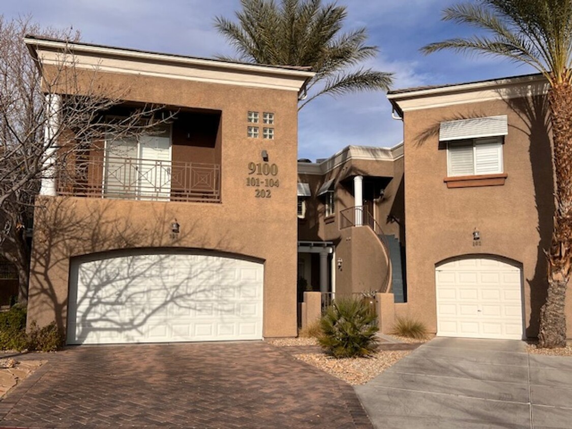 Primary Photo - Condo on TPC Summerlin golf course! $2400/...