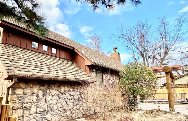 Building Photo - 5801 N Ann Arbor Ave
