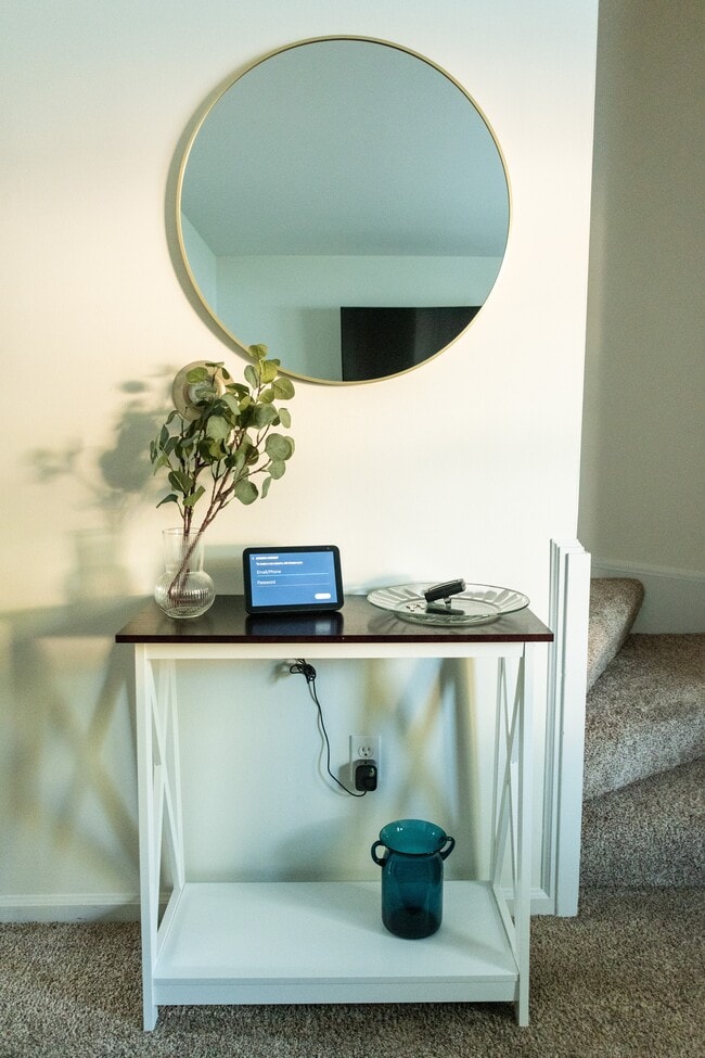 Building Photo - 239 S Ashbrook Cir