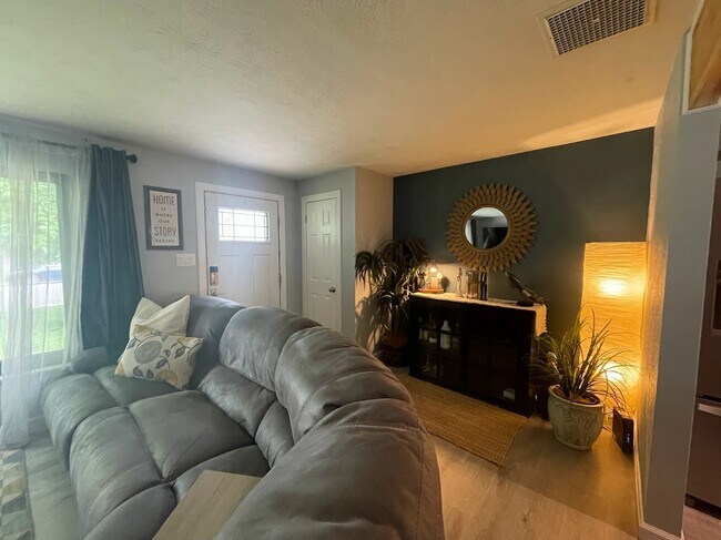 Foto del edificio - 3013 Vaughn St
