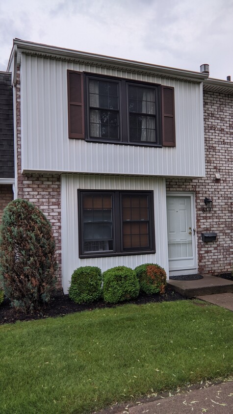 Primary Photo - 539 French Rd