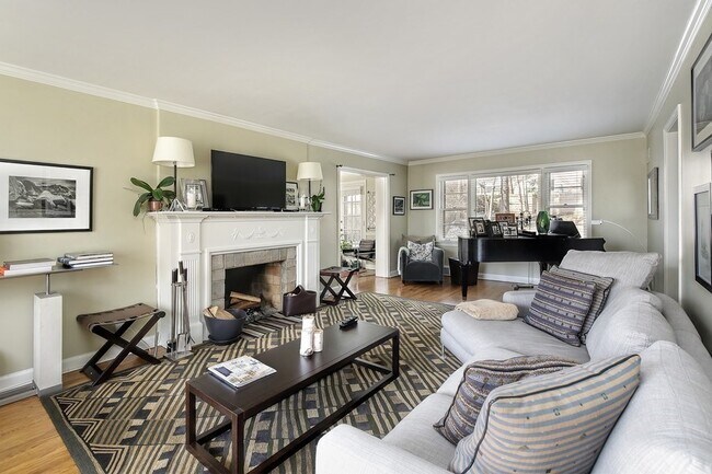 Foto del edificio - 306 Sterling Rd
