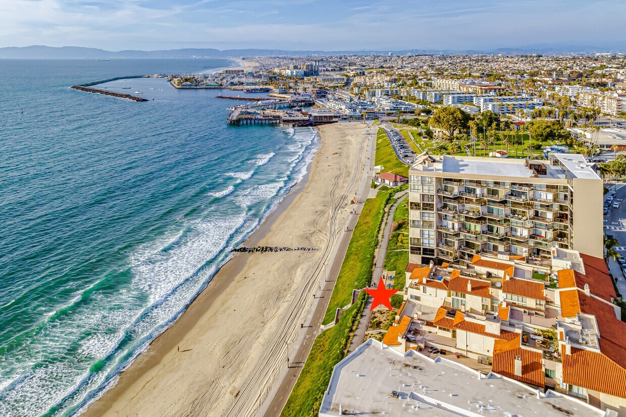 Primary Photo - 555 Esplanade