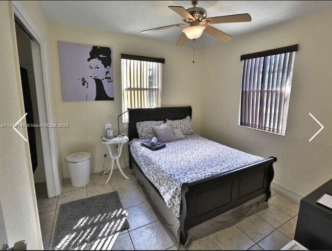 Building Photo - 2830 Monroe St