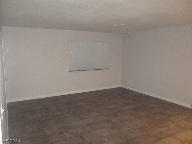 Foto del edificio - 2213 N Jones Blvd