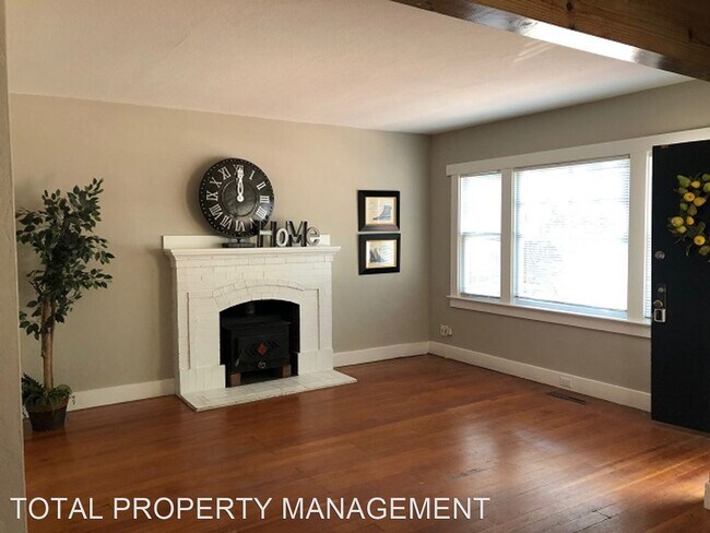Foto del edificio - 4 br, 3 bath House - 766 14th AVENUE