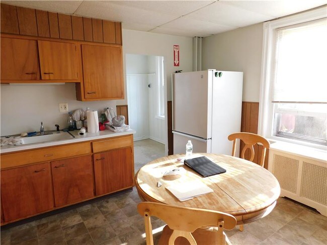 Foto del edificio - 902 Stanbridge St