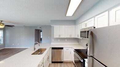 Interior Photo - Arbors at Maitland Summit