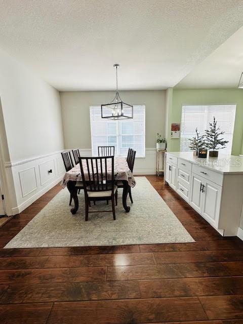 Foto del edificio - 5225 Villagebrook Dr