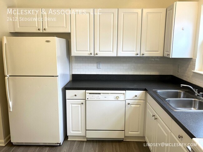Building Photo - Washington Square Townhouses