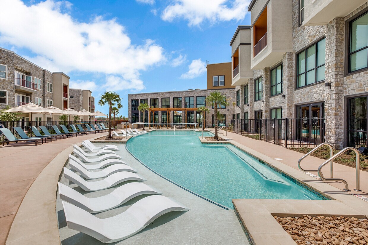 Boardwalk at Mercer Crossing Apartments in Farmers Branch, TX