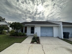 Building Photo - 239 Village Crest Ct