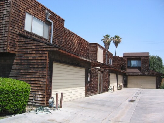 Building Photo - Bravo West Townhome Complex