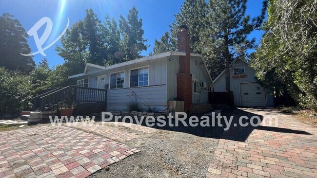 Foto del edificio - Cozy 3 Bed, 2 Bath Wrightwood Home!!