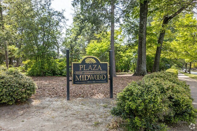 Foto del edificio - Plaza Midwood Apartments