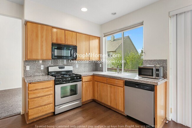 Building Photo - Beautiful Four Bedroom Home In NW Bethany!