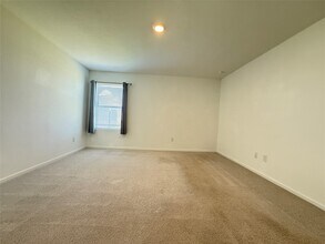 Building Photo - 26746 Prairie Smoke Ln