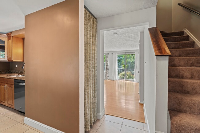 Building Photo - 9515 Quarry Bridge Ct