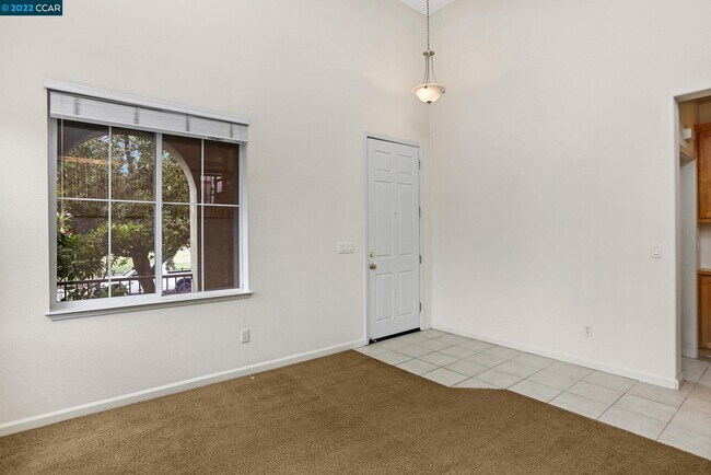 Foto del edificio - 2077 Watermill Rd