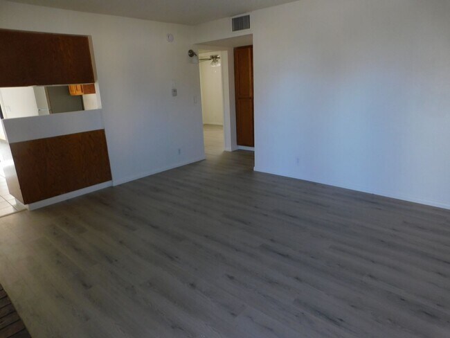 Foto del edificio - 425 S Sunset St