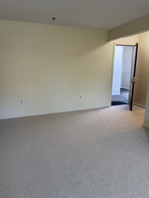 Building Photo - 113 Cluff Crossing Rd