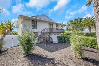 Building Photo - 2700 Gulfview Dr