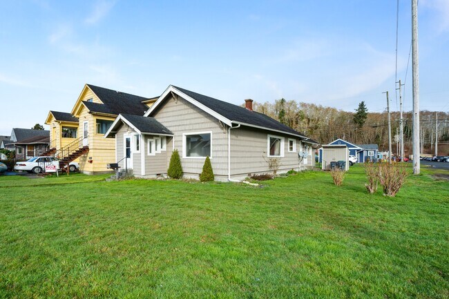 Foto del edificio - 3033 Sumner Ave